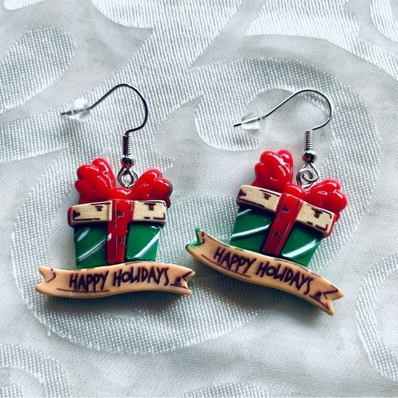 NWT Lot of 2 Festive Drop Earrings – Perfect for Holiday Christmas Celebrations - Picture 8 of 14